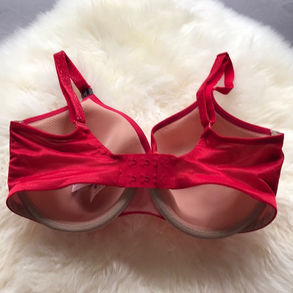 NWT red Victoria’s Secret lightly lined bra! - Picture 4 of 5